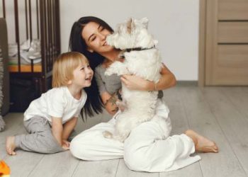 Tips Mendidik Anak agar Menyayangi dan Peduli pada Hewan