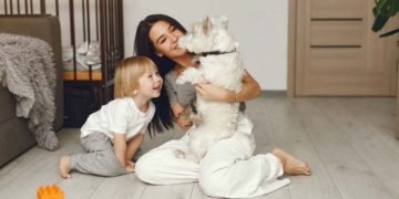 Tips Mendidik Anak agar Menyayangi dan Peduli pada Hewan