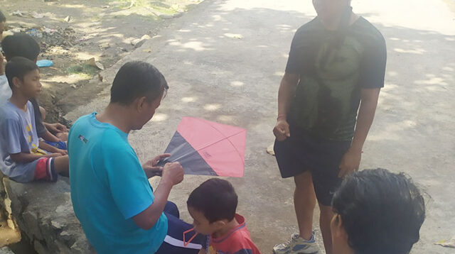 Di Buleleng Adakan Lomba Layangan Mekorot