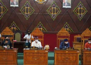 Rapat Paripurna DPRD Karangasem Sahkan LKPJ APBD Karangasem