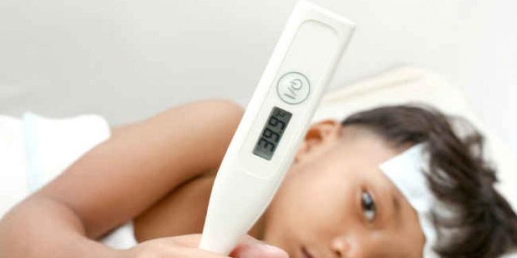 Mengatasi Demam Pada Anak Saat Pandemi Covid-19