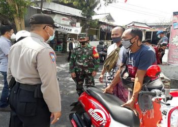 Temukan 3 Orang Pelanggaran Protokol Kesehatan, Di Beri sanksi Menyanyi Hingga Push Up