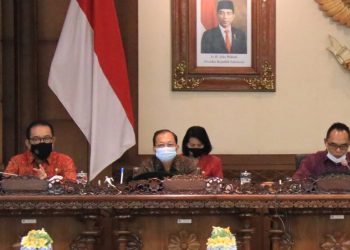 Pemprov Bali Beri Bantuan Insentif Untuk Tenaga Medis Dan NonMedis Di Masa Pandemi