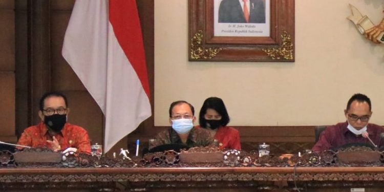 Pemprov Bali Beri Bantuan Insentif Untuk Tenaga Medis Dan NonMedis Di Masa Pandemi