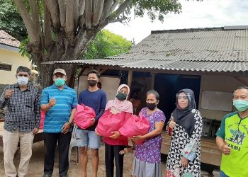 Gelar Bakti Sosial, KAHMI Bali Bagikan Sembako Untuk Warga Yang Terdampak Covid 19