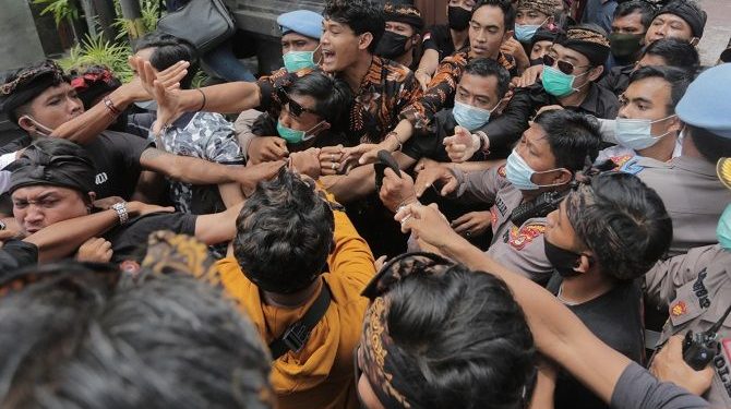 Kasus Arya Wedakarna Timbulkan Pro Kontra Di kalangan Masyarkat Bali