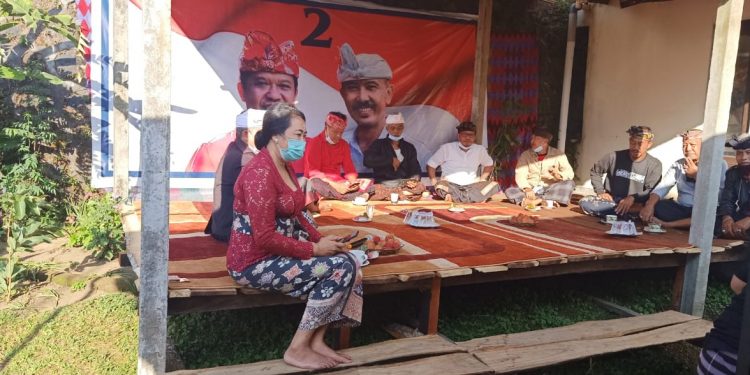 Istri Sedana Arta Dampingi Suami Serap Aspirasi Masyarakat Kintamani