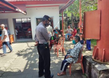 Polsek Bangli Himbau Warga Gunakan Protokol Kesehatan Saat bagi BST