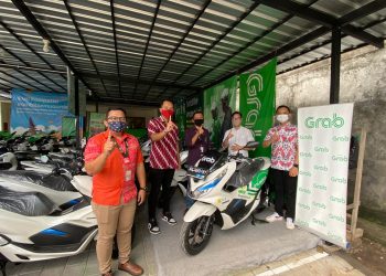Ramah Lingkungan, Astra Motor Bali Keluarkan “Honda PCX EV”