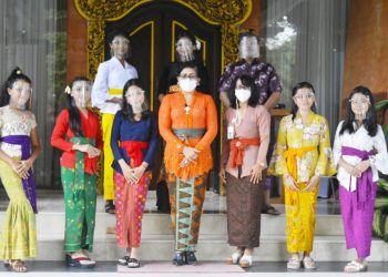 Ny Putri Koster Ajak Seniman Muda Asah Kemampuan dan Pengalaman