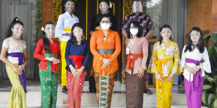 Ny Putri Koster Ajak Seniman Muda Asah Kemampuan dan Pengalaman