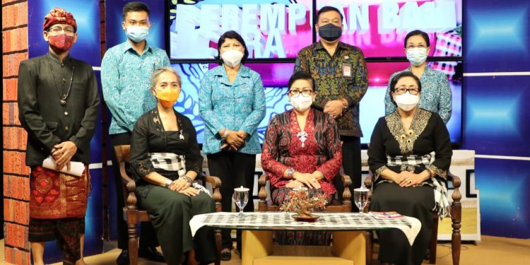 Ny Putri Koster Jadi Manggala Utama Pakis Bali, Adat-Budaya Tanggung Jawab Krama Istri