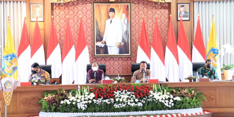Jelang Libur Nataru 2021 , Gubernur Bali Prioritaskan Kesehatan Dan Keselamatan Jiwa Masyarakat