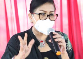 Perkuat Ekonomi Lokal, Ny. Putri Koster Berikan Semangat KWT Desa Nongan