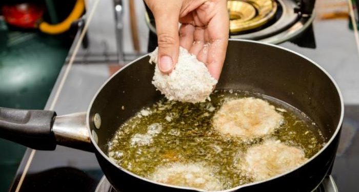 4 Kebiasan Sepele Yang Dapat Merusak Wajan Dan Cepat Berkerak