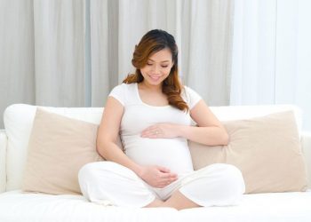 Yuk Simak !Bolehkah Ibu Hamil trimester Tiga Nyetir Mobil Manual