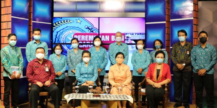 Ny Putri Koster Jadi Narasumber Dialog interaktif bertema ‘Sinergitas Program dan Kegiatan PKK dengan Organisasi Wanita di Provinsi Bali’