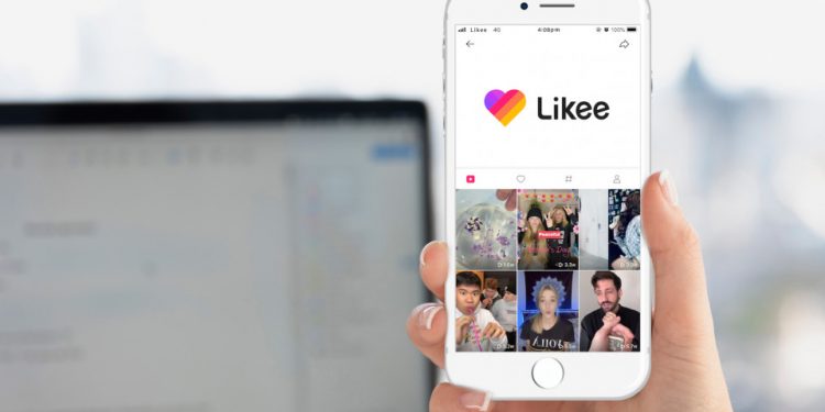 Tampil Beda, Yuk Segarkan Fashion Kalian Di Tahun 2021 Ala Likee