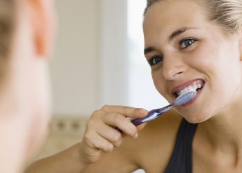 Waspada Masalah Gigi, Berikut Ini Kesalahan Dalam Bersihkan Gigi