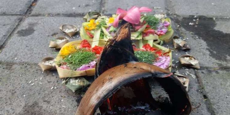 Berikut Ini Makna, Jenis Segehan, Tempat Menghaturkan & Doanya