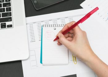 Wajib Di Coba, Berikut Ini Cara Mengatur Keuangan Ala Ibu Di Rumah