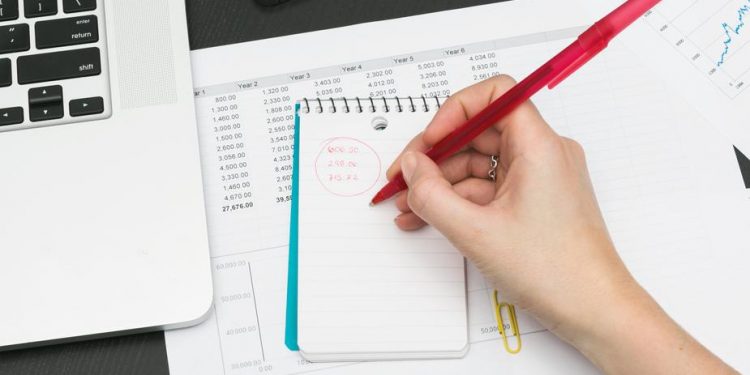 Wajib Di Coba, Berikut Ini Cara Mengatur Keuangan Ala Ibu Di Rumah