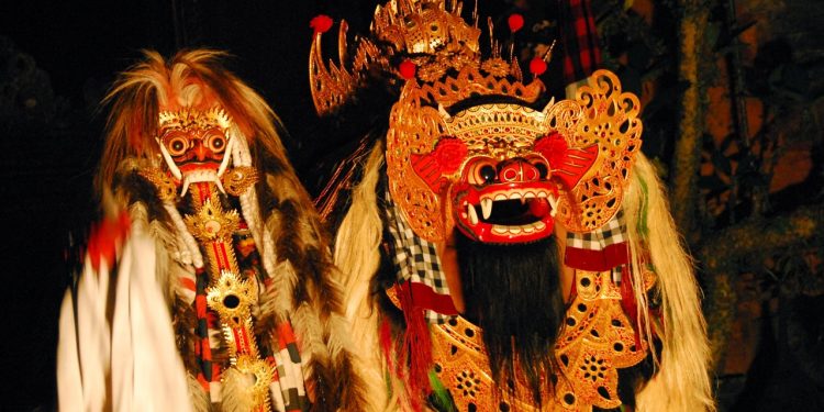 Makna, Arti & Tata Upacara Rahina Kajeng Kliwon Di Bali