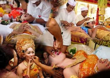 Mepandes, Upacara Potong Gigi Paling Gampang diserang Ilmu Hitam