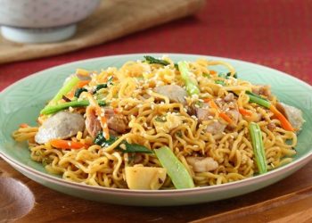 Sajian Penuh Makna Di Imlek, Resep Sederhana Sui Mie Alias Mi Panjang