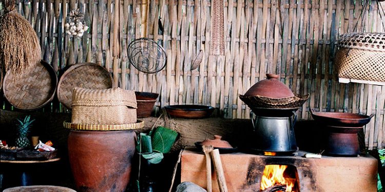 Berikut Ini Alasan Dibalik Sepulang Dari Berpergian harus Masuk Dapur