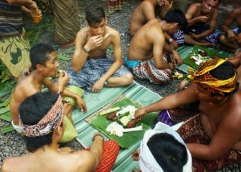 Sudah Ada Sejak Dulu,Pengertian Megibung Dalam Budaya Bali