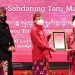 Gubernur Bali & Wagub Bali Beri Penghargaan Bali Kérthi Nugraha Mahottama ke Praktisi Wariga & Praktisi Lontar Bali