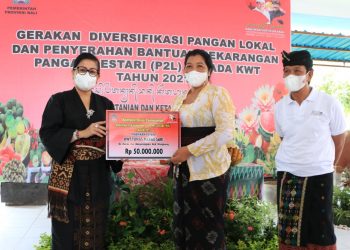 Ny Putri Koster Kampanyekan Kecintaan Kepada Makanan Tradisional Dari Bahan Pangan Lokal