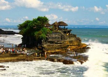 Pengen Melali Ke Tanah Lot, Yuk Cari Tau Dulu Sejarah Tanah Lot