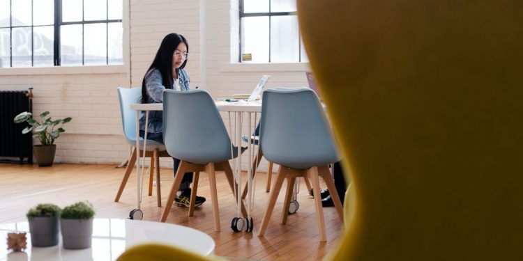 Bukan Gak Laku-Laku, Berikut Ini Alasan Cewek Millienal Masih Sendiri