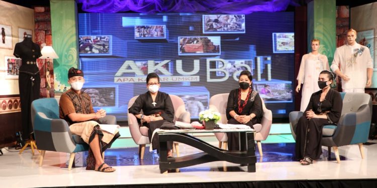 Agar Tetap Bertahan, Ny Putri Koster Dorong IKM Untuk Bertansformasi Ke Digital