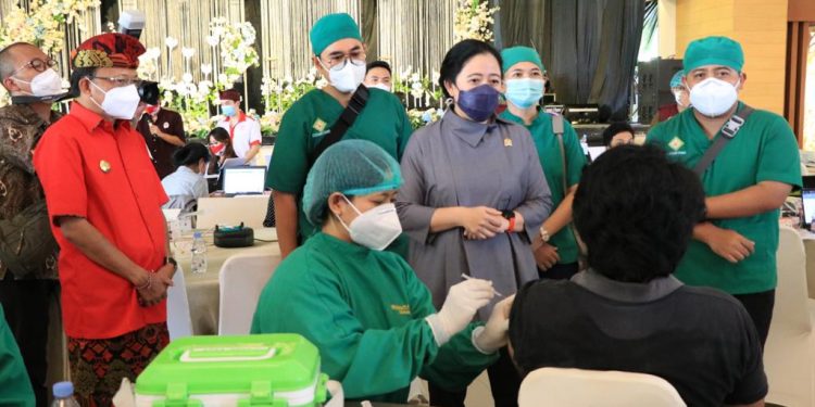 Vaksinasi Massal Raih Rekor Muri, Puan: Ini Semangat Kebinekaan