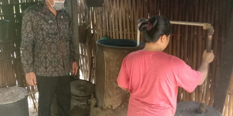 Selamatkan Kearifan Lokal, Pemprov Bali Bina Petani Arak di Buleleng