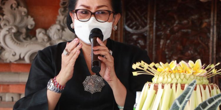 Pakem Kian Memudar, Ny Putri Koster Gencar Sosialisasi & Pelatihan Etika Payas Bali