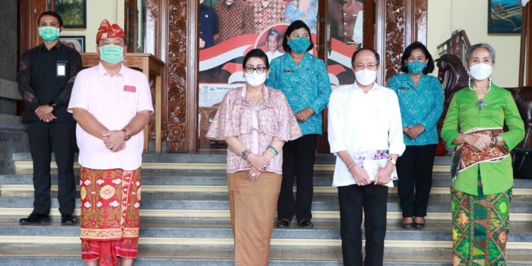 Ny Putri Koster: Pandemi Belum Berakhir, Hendaknya Dapat Bersatu, Bekerja Sama & Bergotong Royong