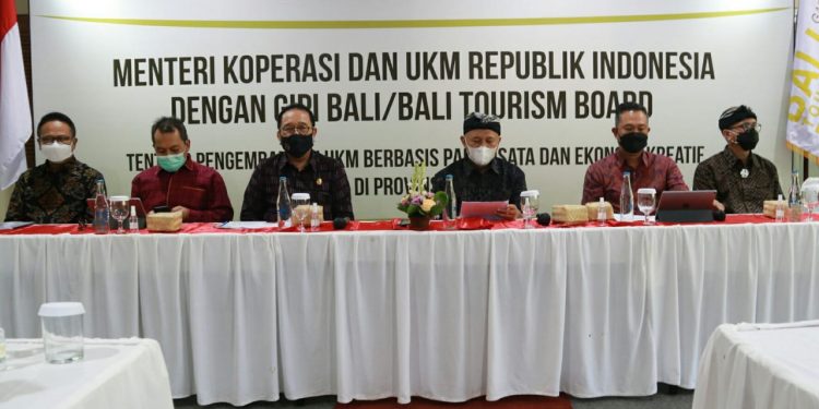 Menkop UKM Teten Masduki Dukung Kebijakan Spasial untuk Pemulihan Ekonomi Bali