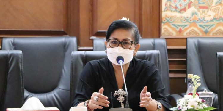 Undang Para Seniman Bondres, Ny. Putri Koster Ajak Ikut Sebarkan Program Pemerintah ke Masyarakat