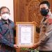 Kapolri Berikan Gubernur Bali Penghargaan PPKM Mikro Terbaik