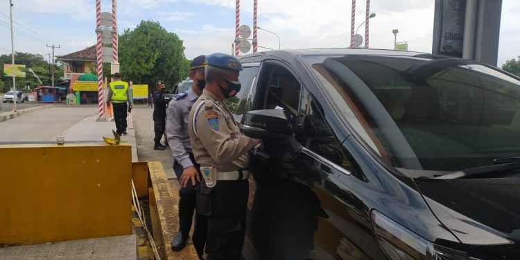 Pintu Masuk & Lintasan Utama Bali Disekat Berlapis, 80 PPDN Dikembalikan ke Ketapang