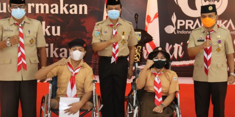 Terima Penghargaan Lencana Dharma Bakti, Dewa Indra Tekankan Pramuka Harus Siap Di Segala Kondisi