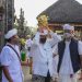 Wagub Cok Ace Ikuti Upacara Nuwasen Pemugaran Mudra Gelung Agung Kori Pura Besakih