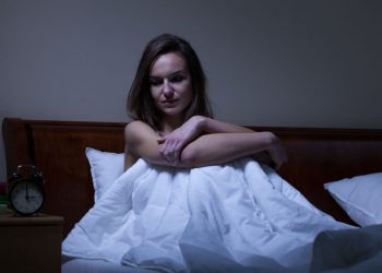 Tidak Selamanya Berbau Mistis, Berikut Alasan Suka terbangun Di Tengah Malam