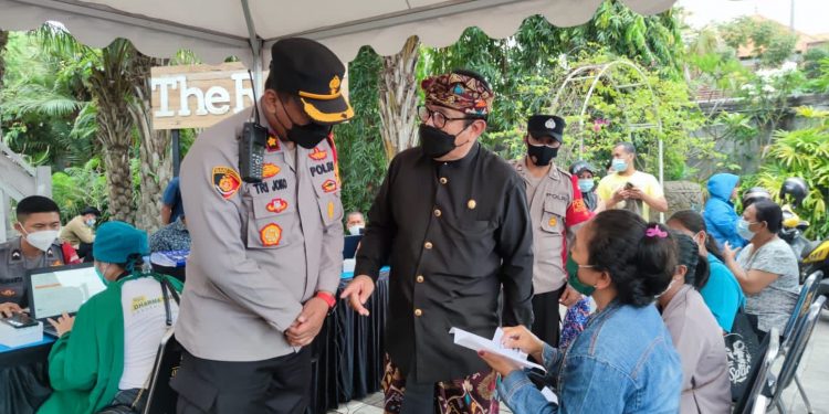 Wagub Cok Ace Apresiasi Kegiatan Vaksinasi Oleh Polsek Dentim dan BVD