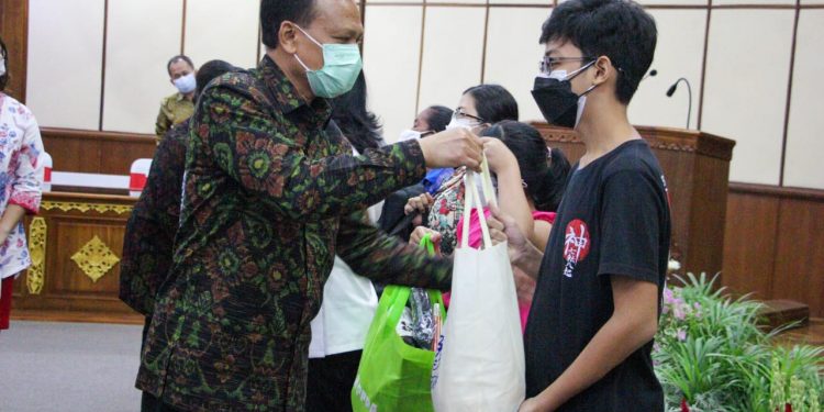 Pemprov Bali Bersama Kementerian PPA Komitmen Beri Perhatian Khusus Anak Yatim, Piatu dan Yatim Piatu Akibat Pandemi