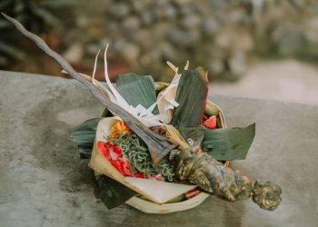 Tumpek Landep, Hari Raya Bagi Umat Hindu Yang Libatkan  Pusaka Tajam